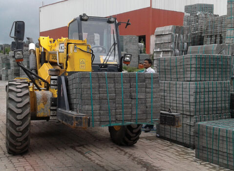 Telehandler concrete block handler